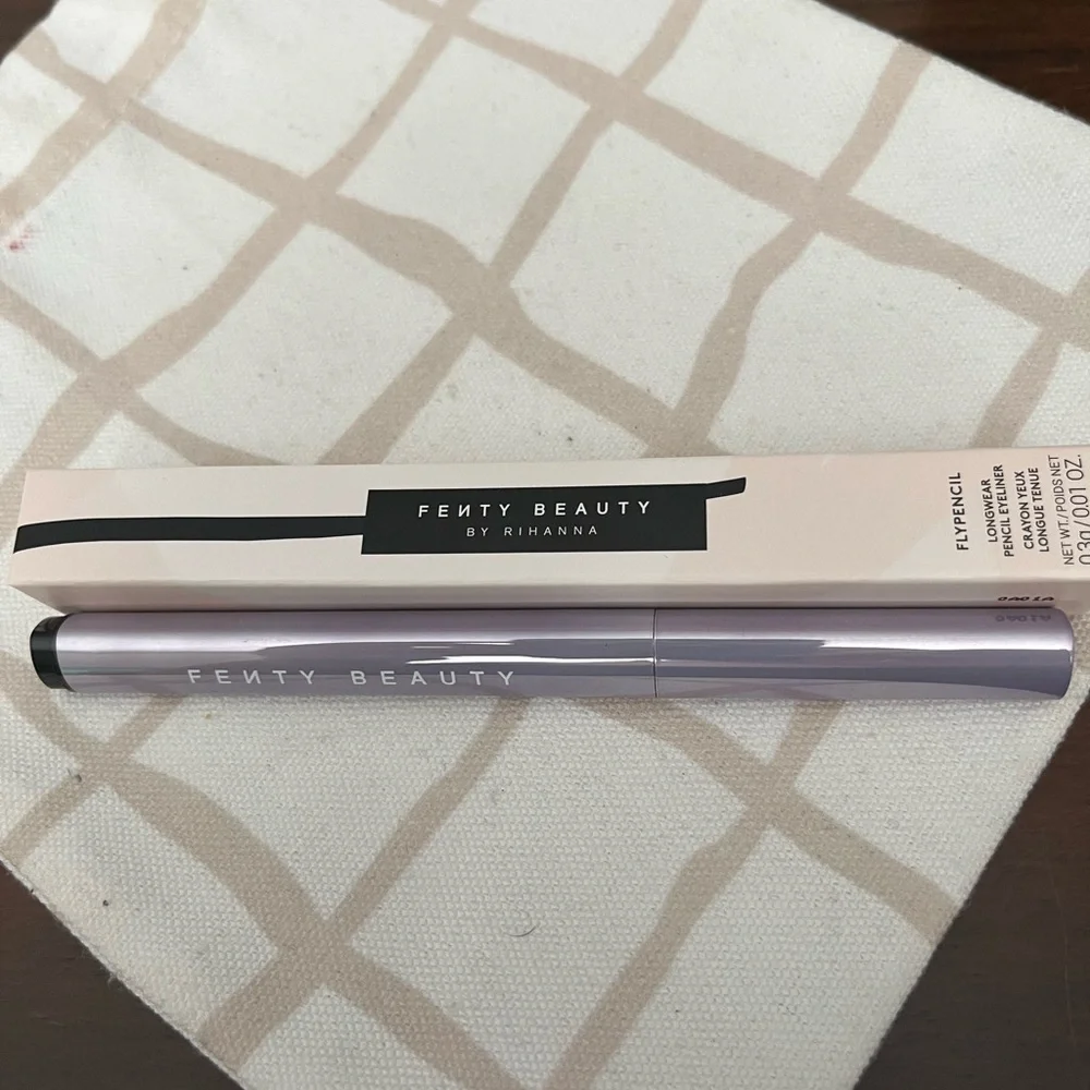 Fenty Beauty Cuz I'm Black Flypencil Longwear Pencil Eyeliner